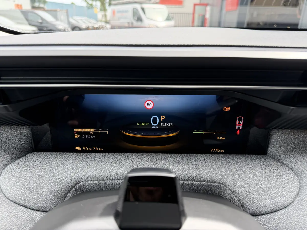 225pk Plug-In Hybrid Plus (Trekhaak - Elektrische Klep - Leder incl verwarming/koeling/massage/geheugen - Adaptieve Cruise Controle - Keyless Entry - Camera - Parkeersensoren V+A - LED)