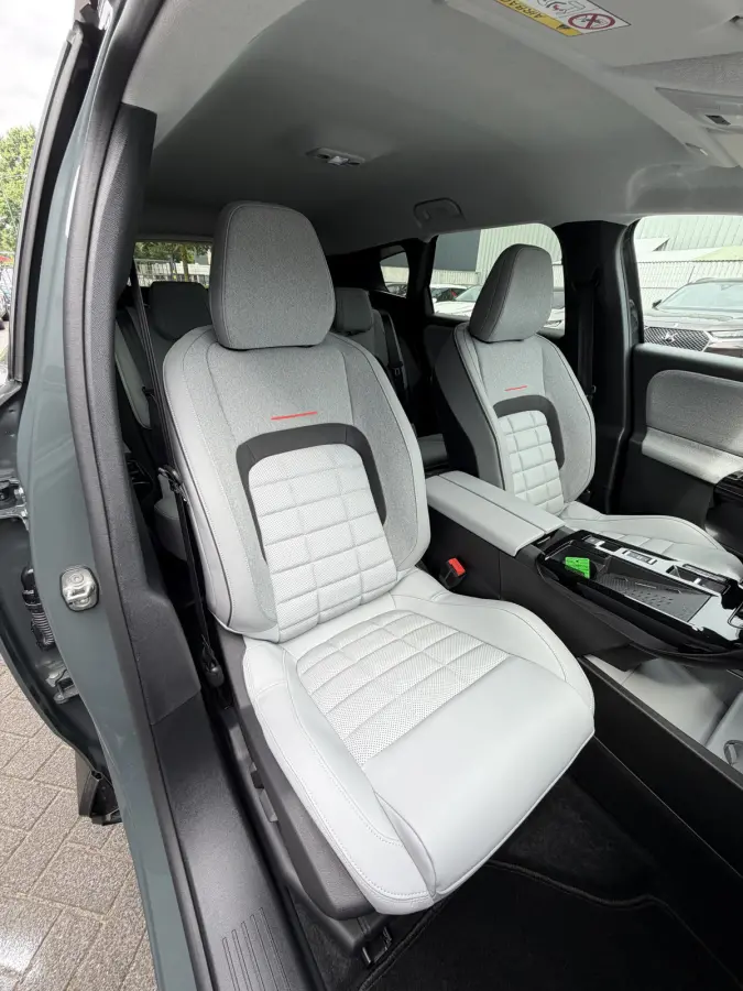 225pk Plug-In Hybrid Plus (Trekhaak - Elektrische Klep - Leder incl verwarming/koeling/massage/geheugen - Adaptieve Cruise Controle - Keyless Entry - Camera - Parkeersensoren V+A - LED)