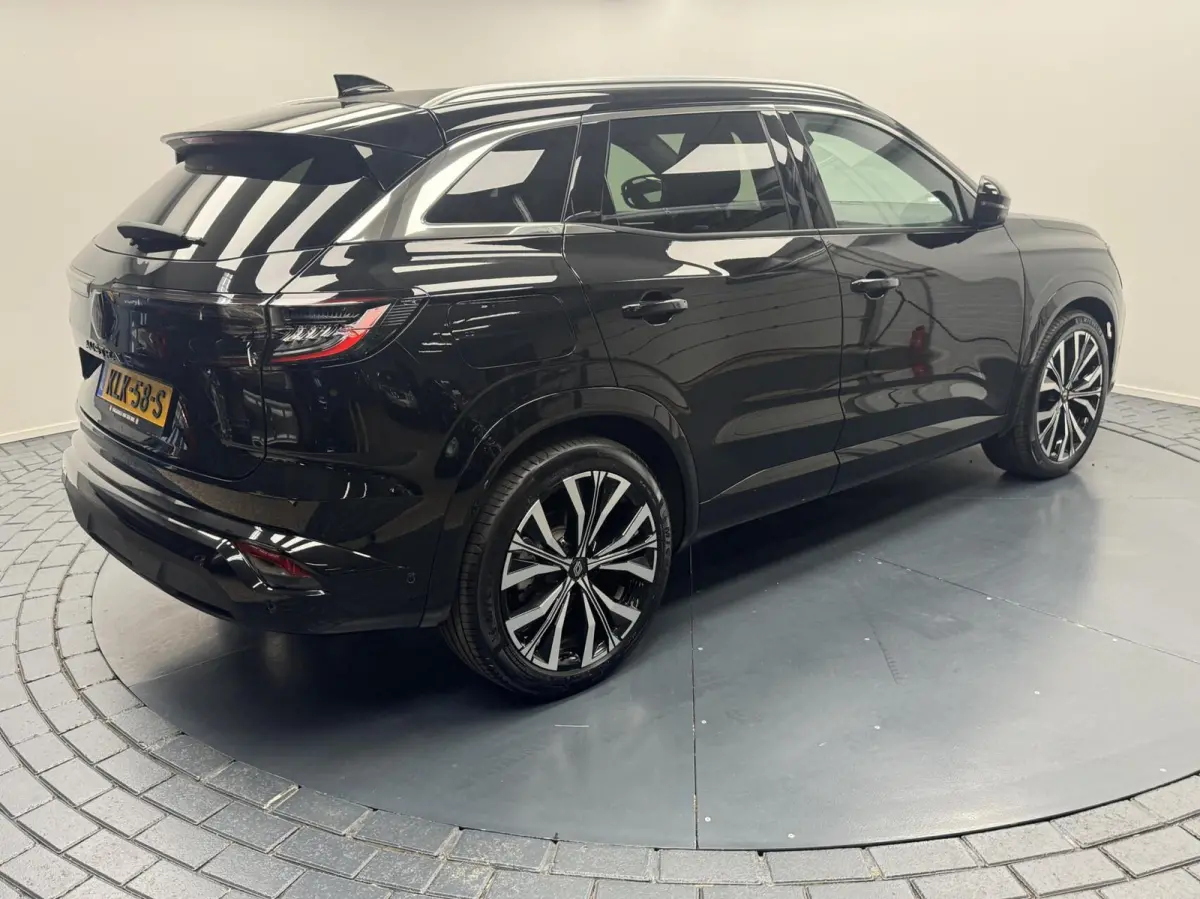 1.2 E-Tech full hybrid 200 Techno Automaat-Navigatie-Adapt.Cr.contr-Clima-Camera-Carplay-Parkeersensoren-Virtual-Head.Up-Lm20''velgen-Stoel/Stuurverwarming