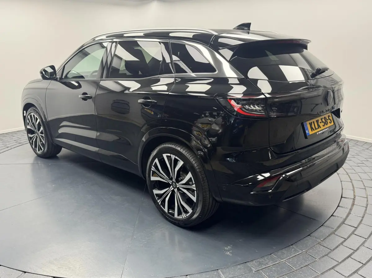 1.2 E-Tech full hybrid 200 Techno Automaat-Navigatie-Adapt.Cr.contr-Clima-Camera-Carplay-Parkeersensoren-Virtual-Head.Up-Lm20''velgen-Stoel/Stuurverwarming