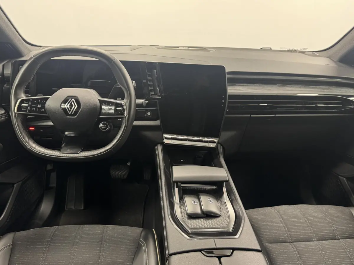 1.2 E-Tech full hybrid 200 Techno Automaat-Navigatie-Adapt.Cr.contr-Clima-Camera-Carplay-Parkeersensoren-Virtual-Head.Up-Lm20''velgen-Stoel/Stuurverwarming