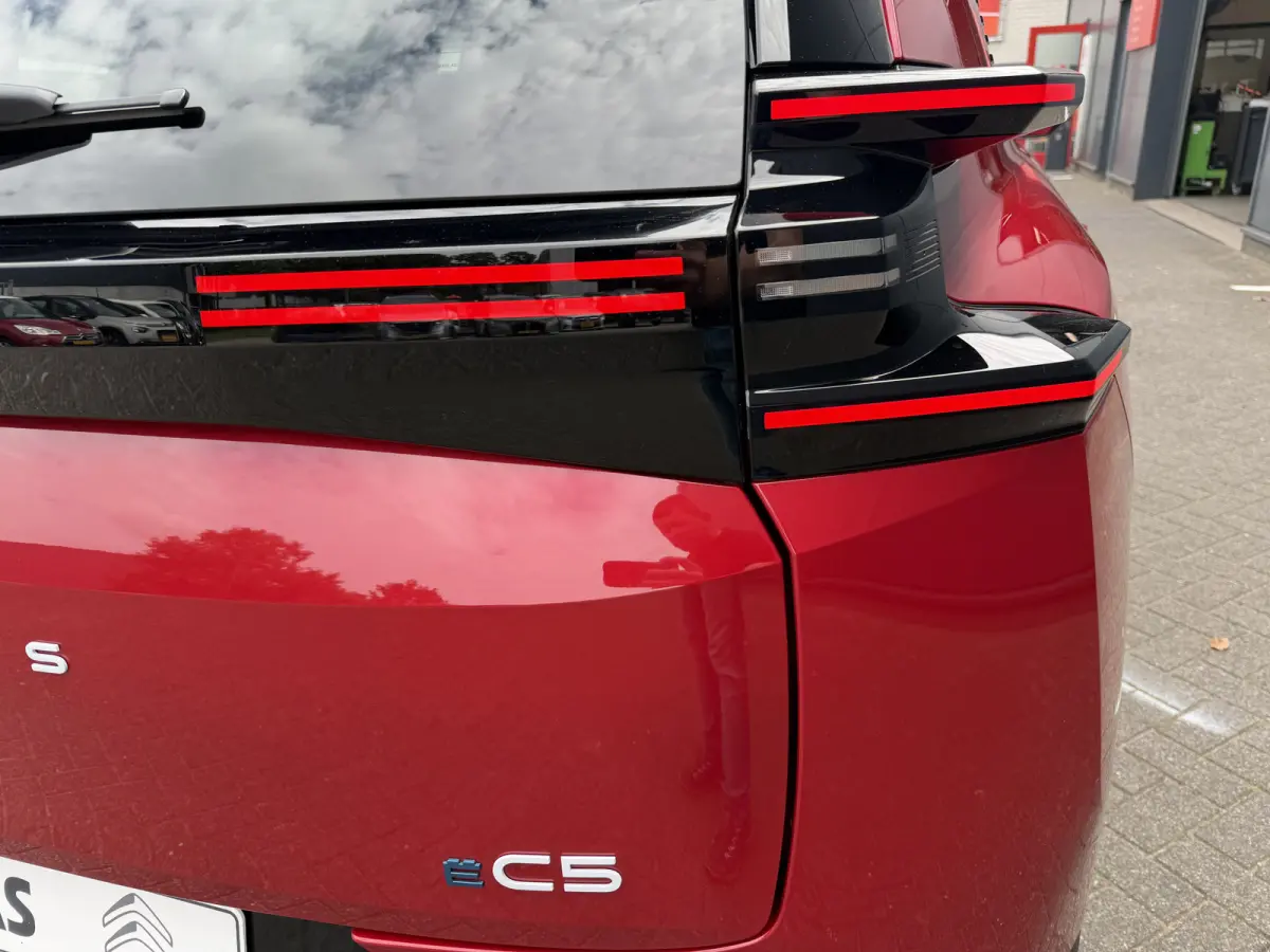 Plus (Pack Techno) Comfort Range 73 kWh (Elektrische Klep - Stoel-/- stuurverwarming - Adaptieve Cruise Controle - Camera - Keyless Entry - 19"incl 4S - LED Matrix - Warmtepomp)