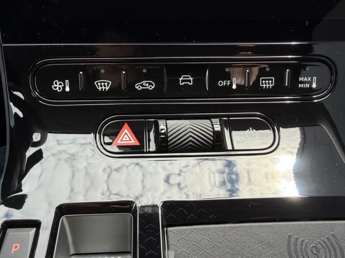 Plus (Pack Techno) Comfort Range 73 kWh (Elektrische Klep - Stoel-/- stuurverwarming - Adaptieve Cruise Controle - Camera - Keyless Entry - 19"incl 4S - LED Matrix - Warmtepomp)