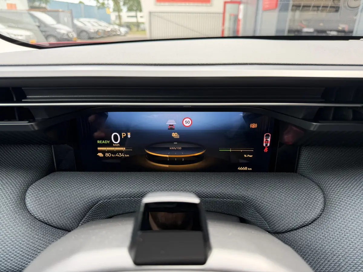 Plus (Pack Techno) Comfort Range 73 kWh (Elektrische Klep - Stoel-/- stuurverwarming - Adaptieve Cruise Controle - Camera - Keyless Entry - 19"incl 4S - LED Matrix - Warmtepomp)