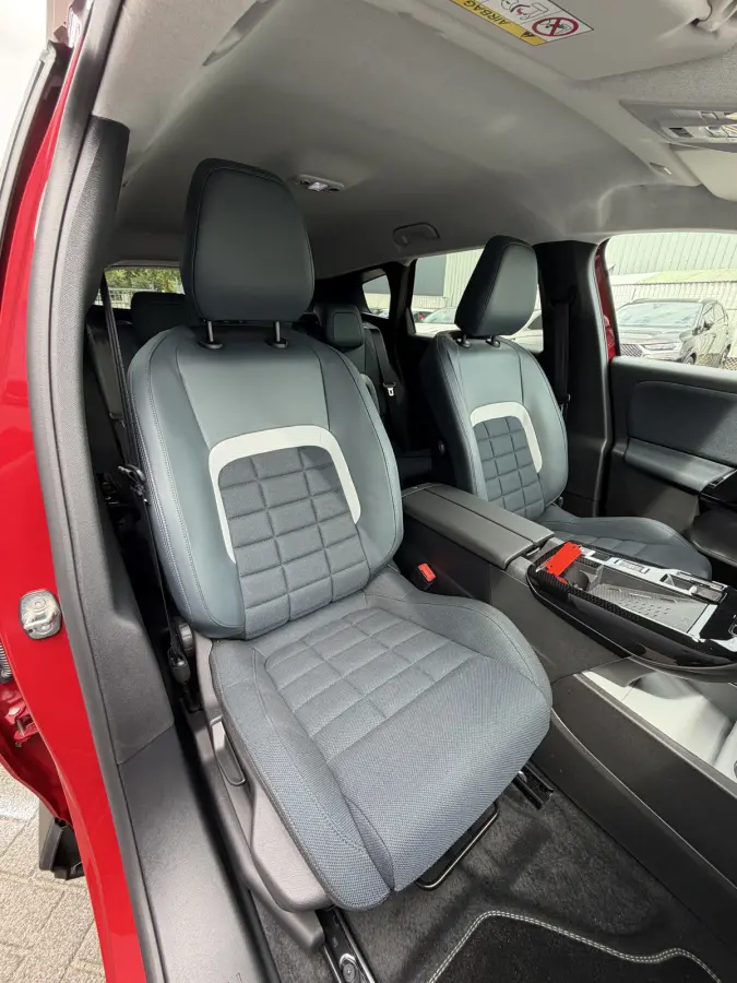 Plus (Pack Techno) Comfort Range 73 kWh (Elektrische Klep - Stoel-/- stuurverwarming - Adaptieve Cruise Controle - Camera - Keyless Entry - 19"incl 4S - LED Matrix - Warmtepomp)