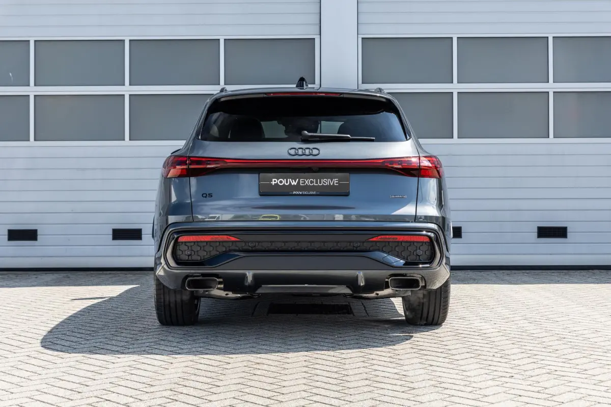 2.0 e-hybrid 367pk quattro S edition Competition | Panoramadak | Trekhaak Wegklapbaar | LMV 21''