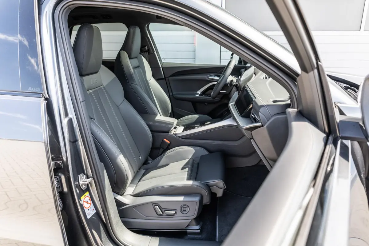 2.0 e-hybrid 367pk quattro S edition Competition | Panoramadak | Trekhaak Wegklapbaar | LMV 21''