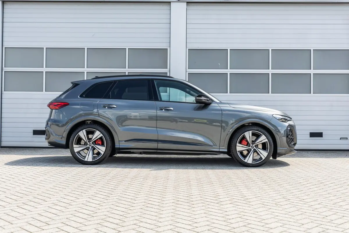 2.0 e-hybrid 367pk quattro S edition Competition | Panoramadak | Trekhaak Wegklapbaar | LMV 21''