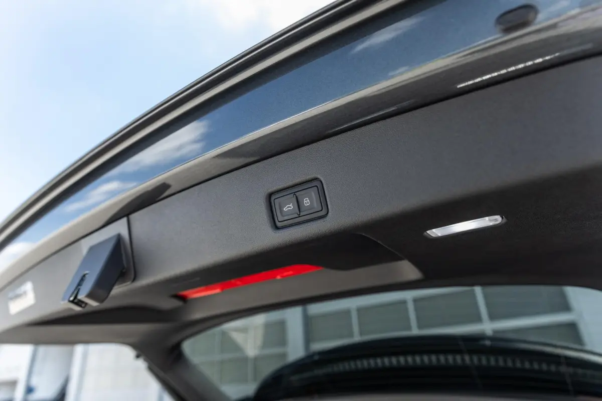2.0 e-hybrid 367pk quattro S edition Competition | Panoramadak | Trekhaak Wegklapbaar | LMV 21''