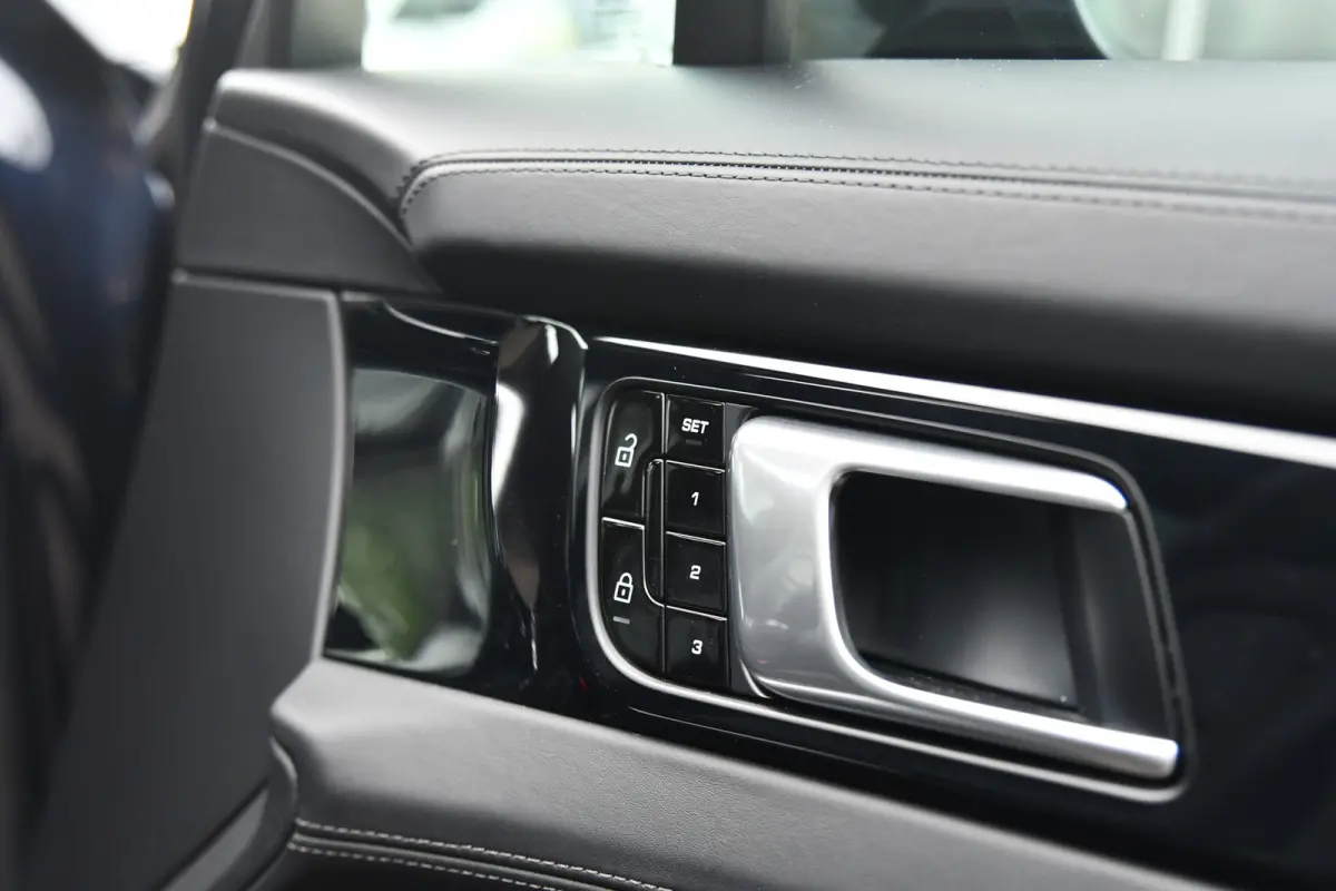 2.9 4 E-Hybrid, Sport Chrono, Rear Entertainment, Luchtvering, Softclose, Pano, 360, HUD, Leder!
