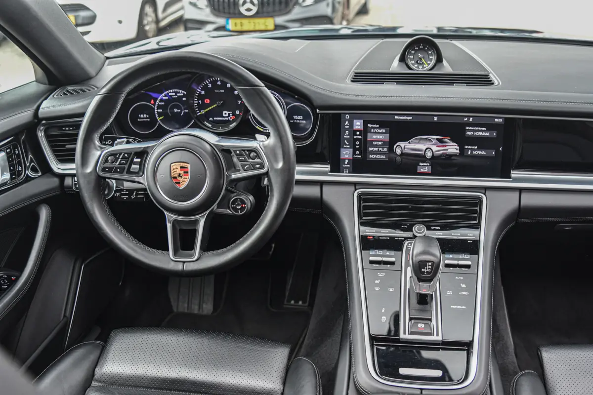 2.9 4 E-Hybrid, Sport Chrono, Rear Entertainment, Luchtvering, Softclose, Pano, 360, HUD, Leder!