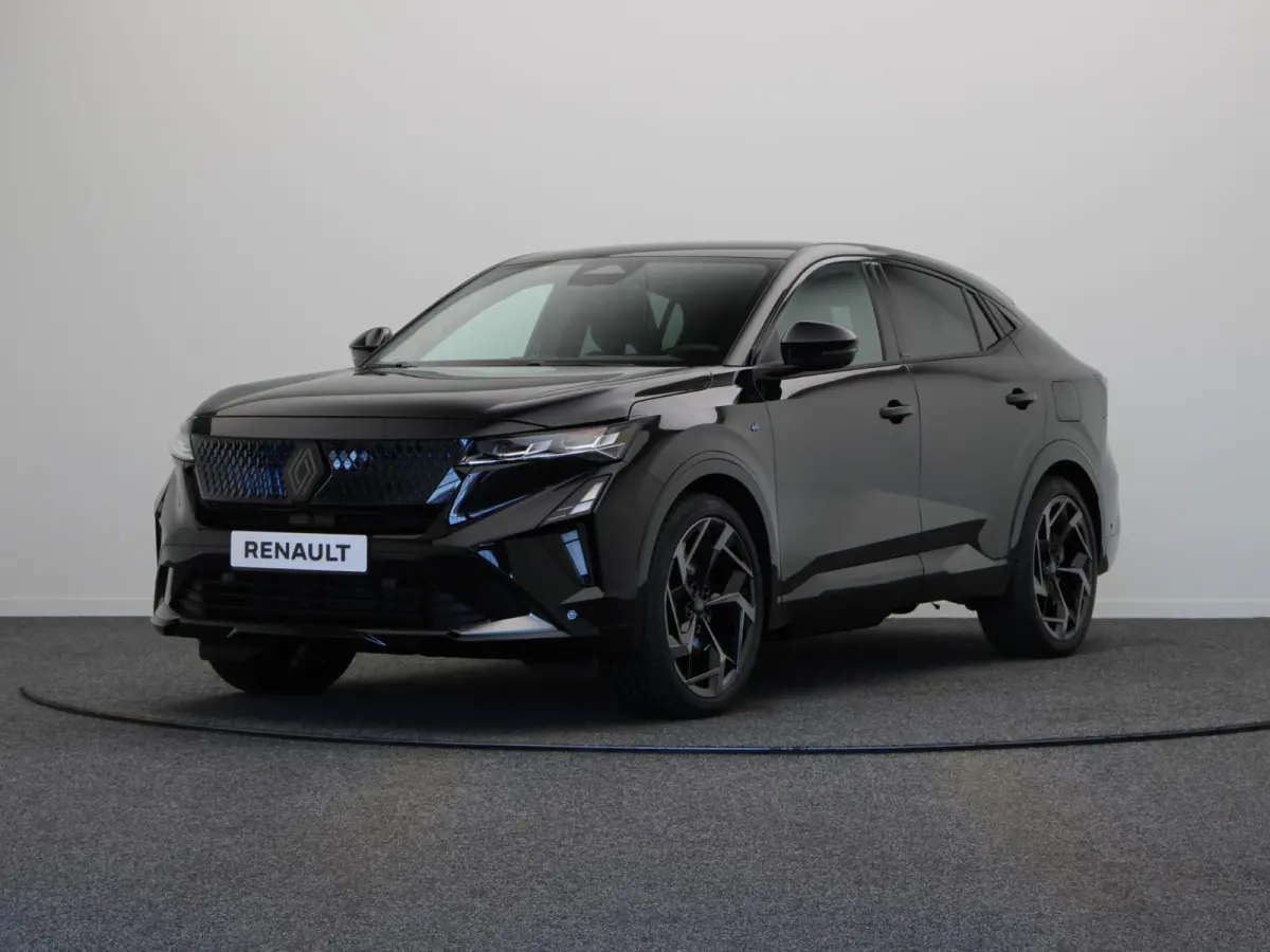 E-Tech 4x4 plug-in hybrid 300pk atelier Alpine | Vijf jaar garantie | Harman Kardon | Panoramisch dak | HUD | Voorruitverwarming |