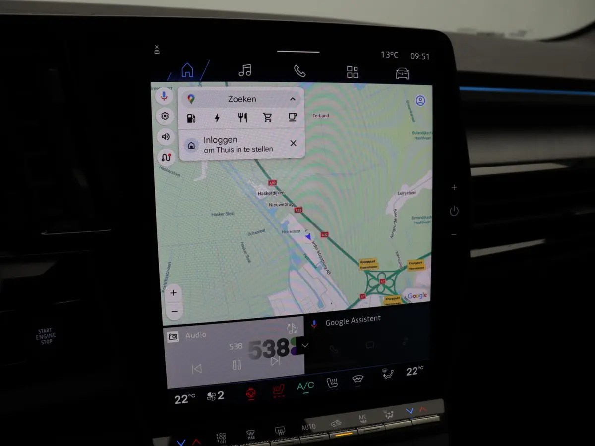 E-Tech 4x4 plug-in hybrid 300pk atelier Alpine | Vijf jaar garantie | Harman Kardon | Panoramisch dak | HUD | Voorruitverwarming |