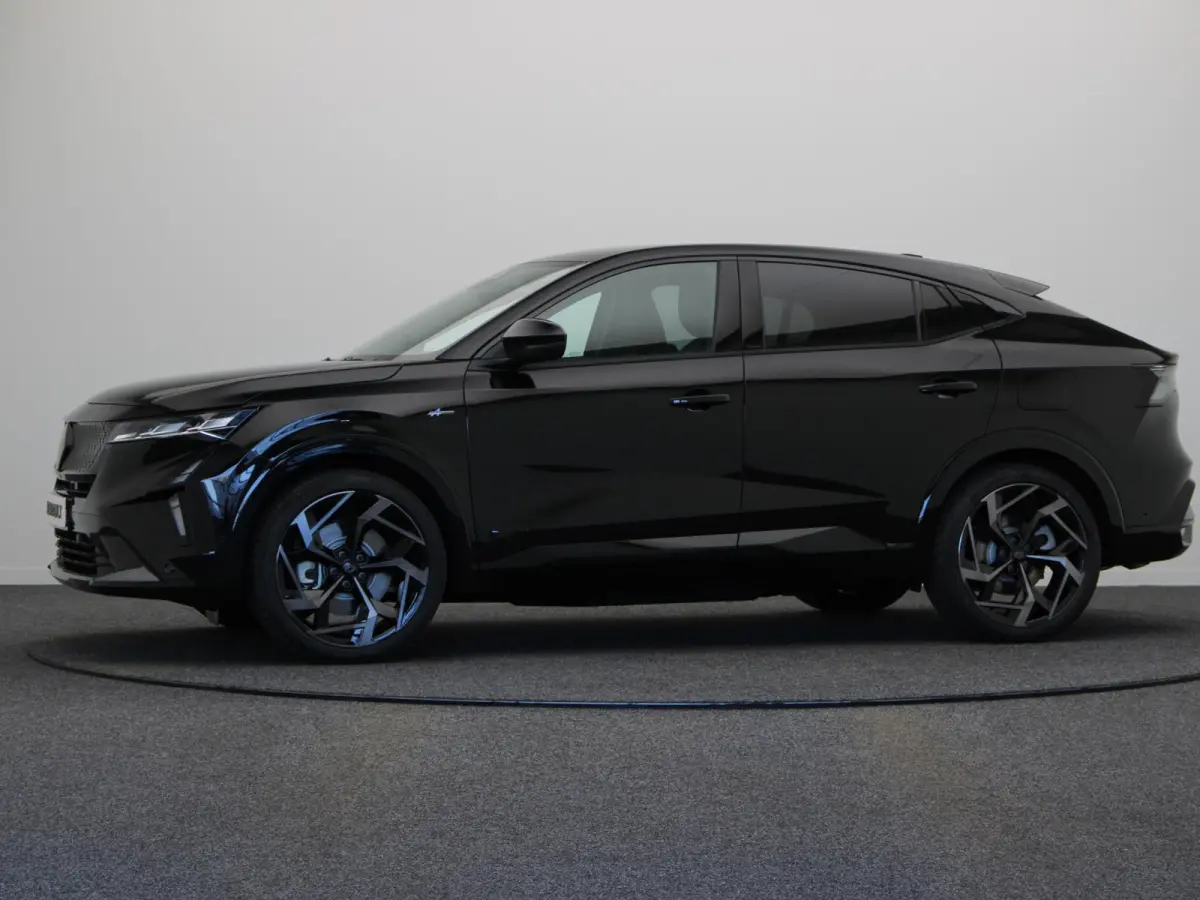 E-Tech 4x4 plug-in hybrid 300pk atelier Alpine | Vijf jaar garantie | Harman Kardon | Panoramisch dak | HUD | Voorruitverwarming |