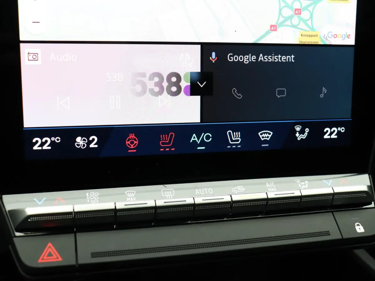 E-Tech 4x4 plug-in hybrid 300pk atelier Alpine | Vijf jaar garantie | Harman Kardon | Panoramisch dak | HUD | Voorruitverwarming |