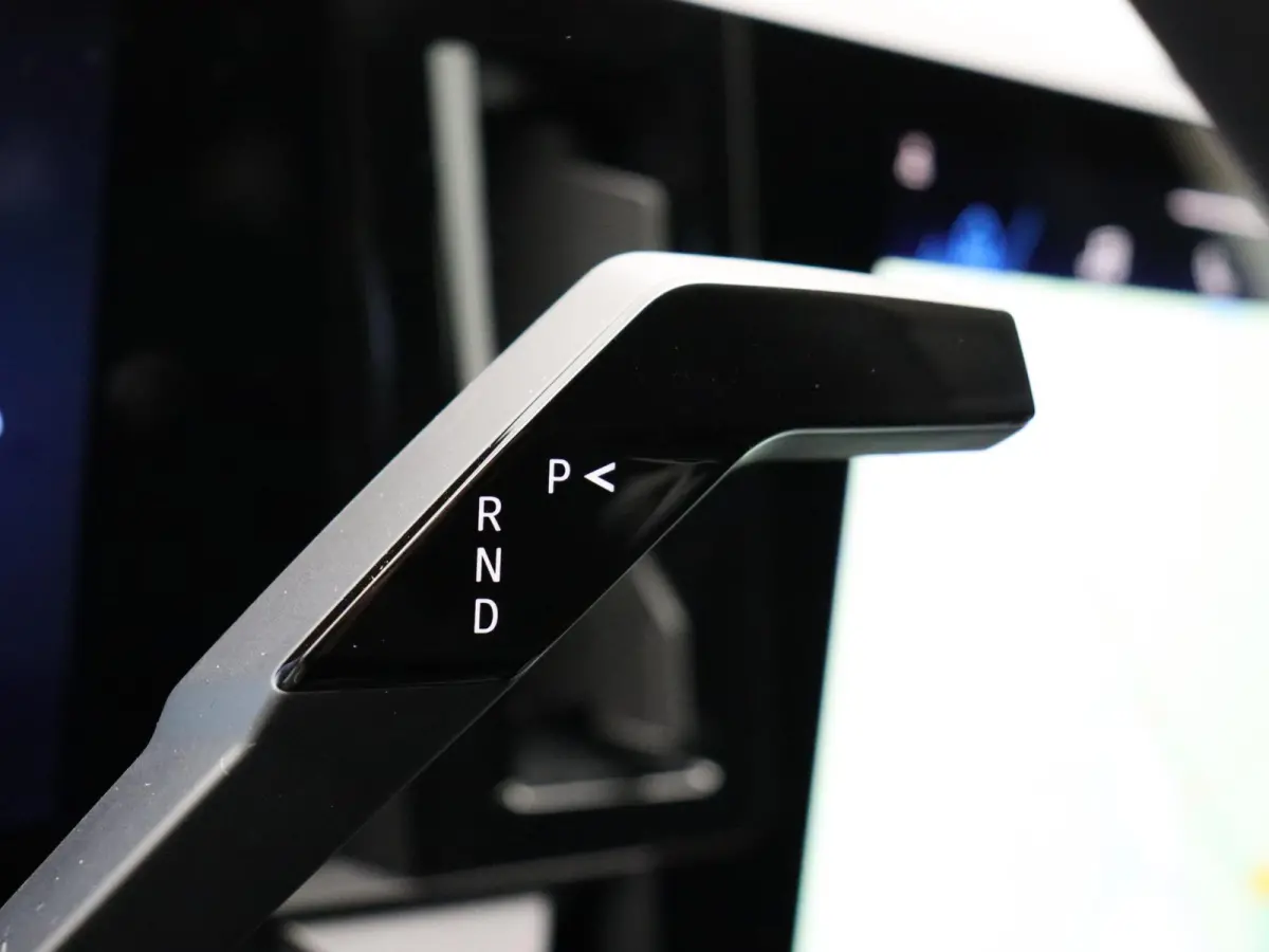 E-Tech 4x4 plug-in hybrid 300pk atelier Alpine | Vijf jaar garantie | Harman Kardon | Panoramisch dak | HUD | Voorruitverwarming |