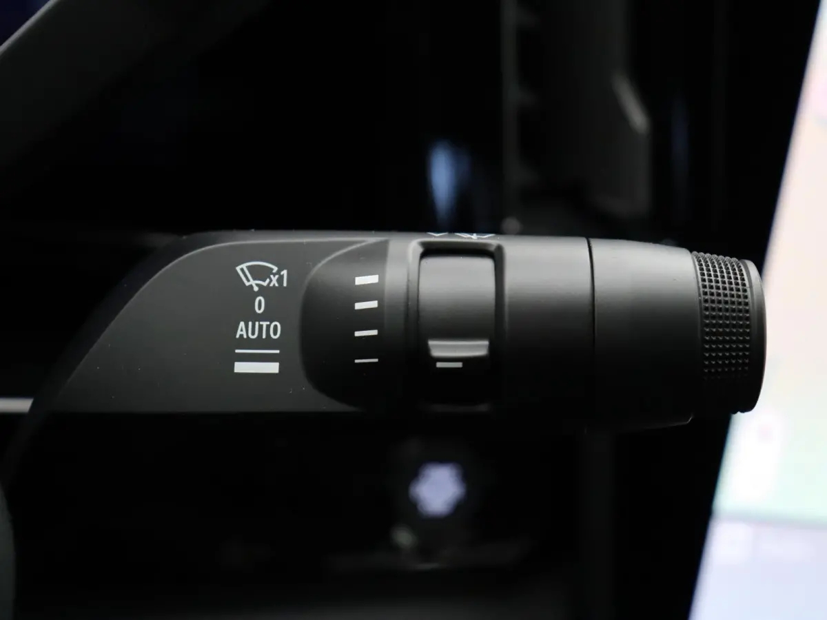 E-Tech 4x4 plug-in hybrid 300pk atelier Alpine | Vijf jaar garantie | Harman Kardon | Panoramisch dak | HUD | Voorruitverwarming |