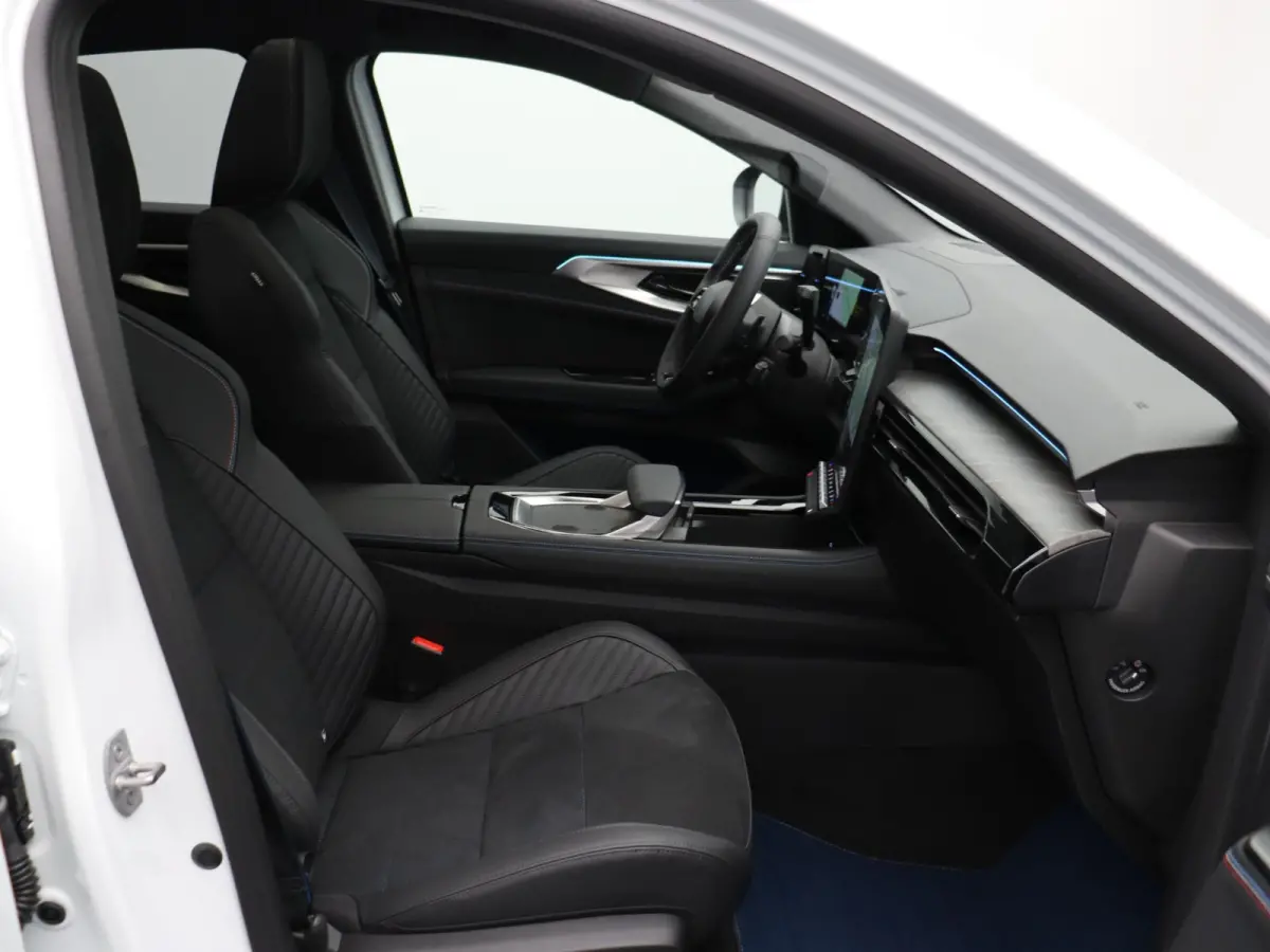 E-Tech full hybrid 200pk esprit Alpine | Vijf jaar garantie | Harman Kardon | Panoramisch dak | Active driver assist |