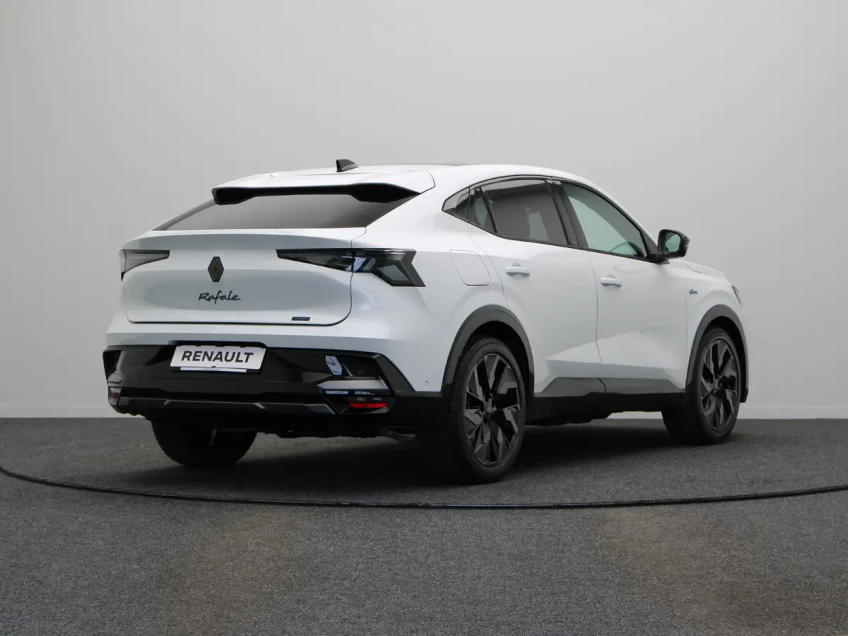 E-Tech full hybrid 200pk esprit Alpine | Vijf jaar garantie | Harman Kardon | Panoramisch dak | Active driver assist |
