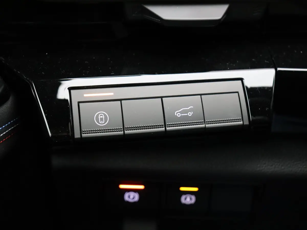 E-Tech full hybrid 200pk esprit Alpine | Vijf jaar garantie | Harman Kardon | Panoramisch dak | Active driver assist |