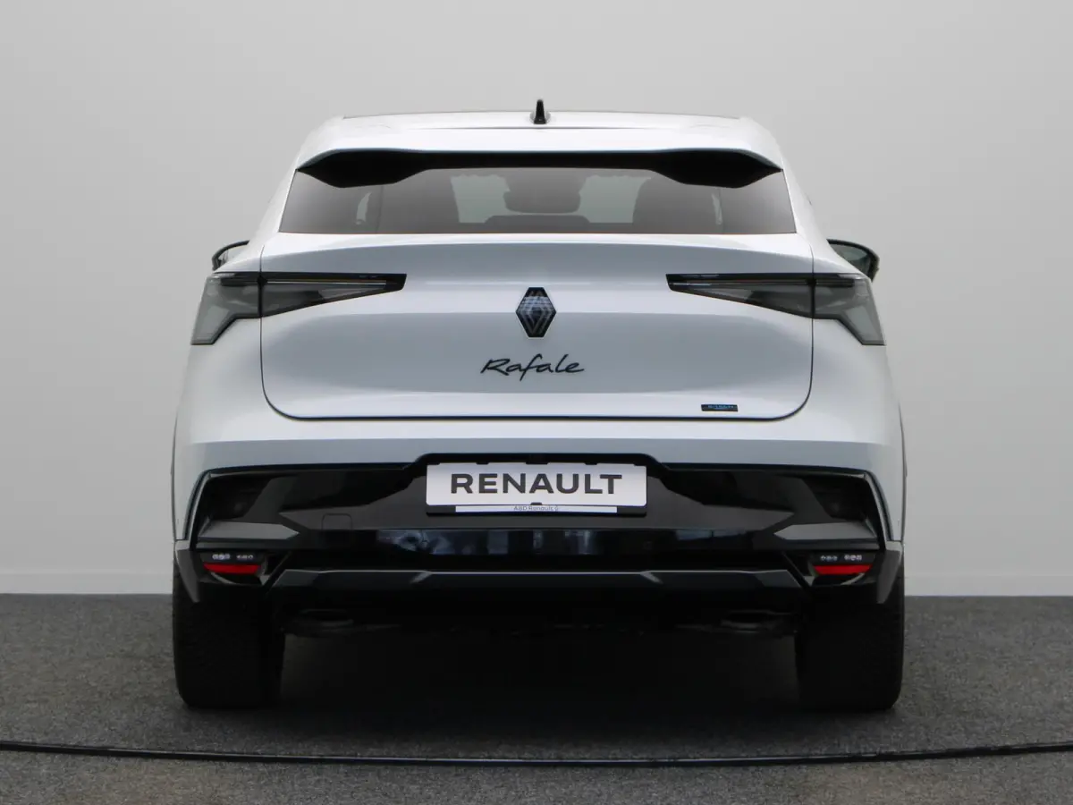 E-Tech full hybrid 200pk esprit Alpine | Vijf jaar garantie | Harman Kardon | Panoramisch dak | Active driver assist |