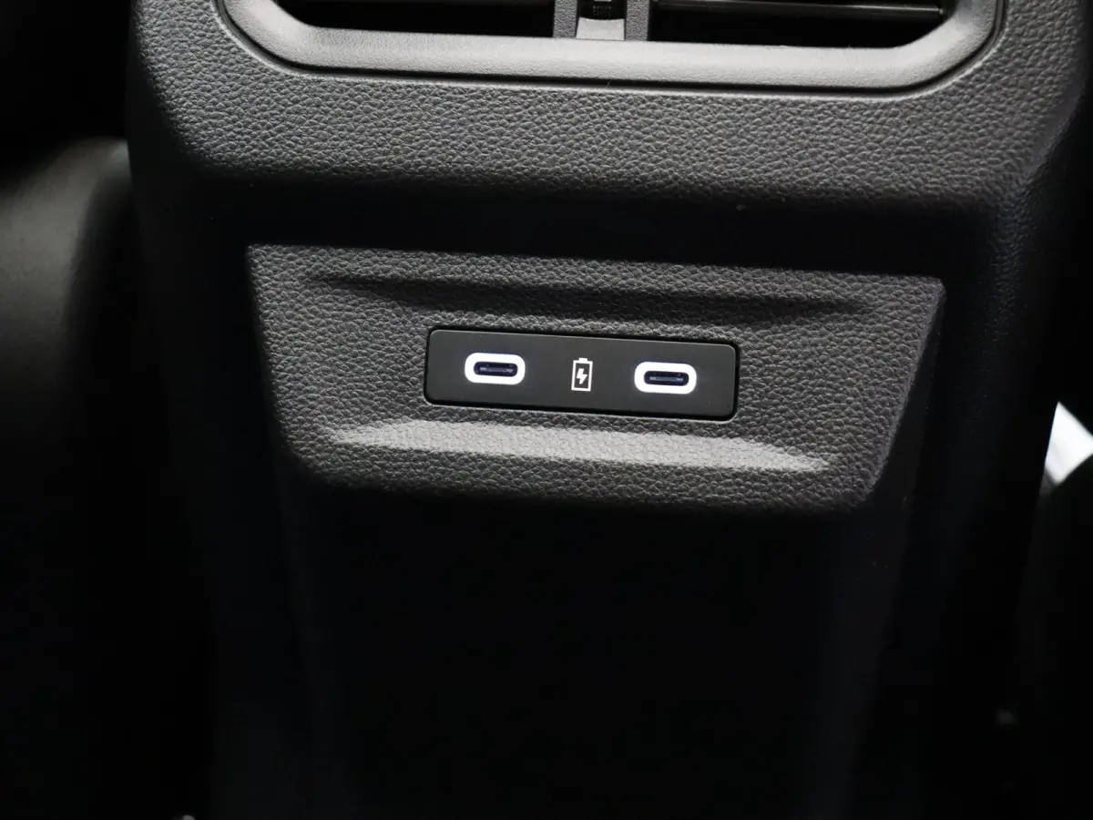 E-Tech full hybrid 200pk esprit Alpine | Vijf jaar garantie | Harman Kardon | Panoramisch dak | Active driver assist |