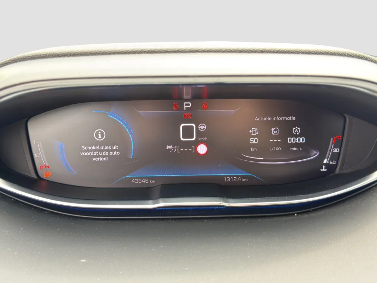 1.2 PureTech GT Black pack | Full map navigatie | Full LED | Keyless | Carplay/android auto | 19 inch lm velgen
