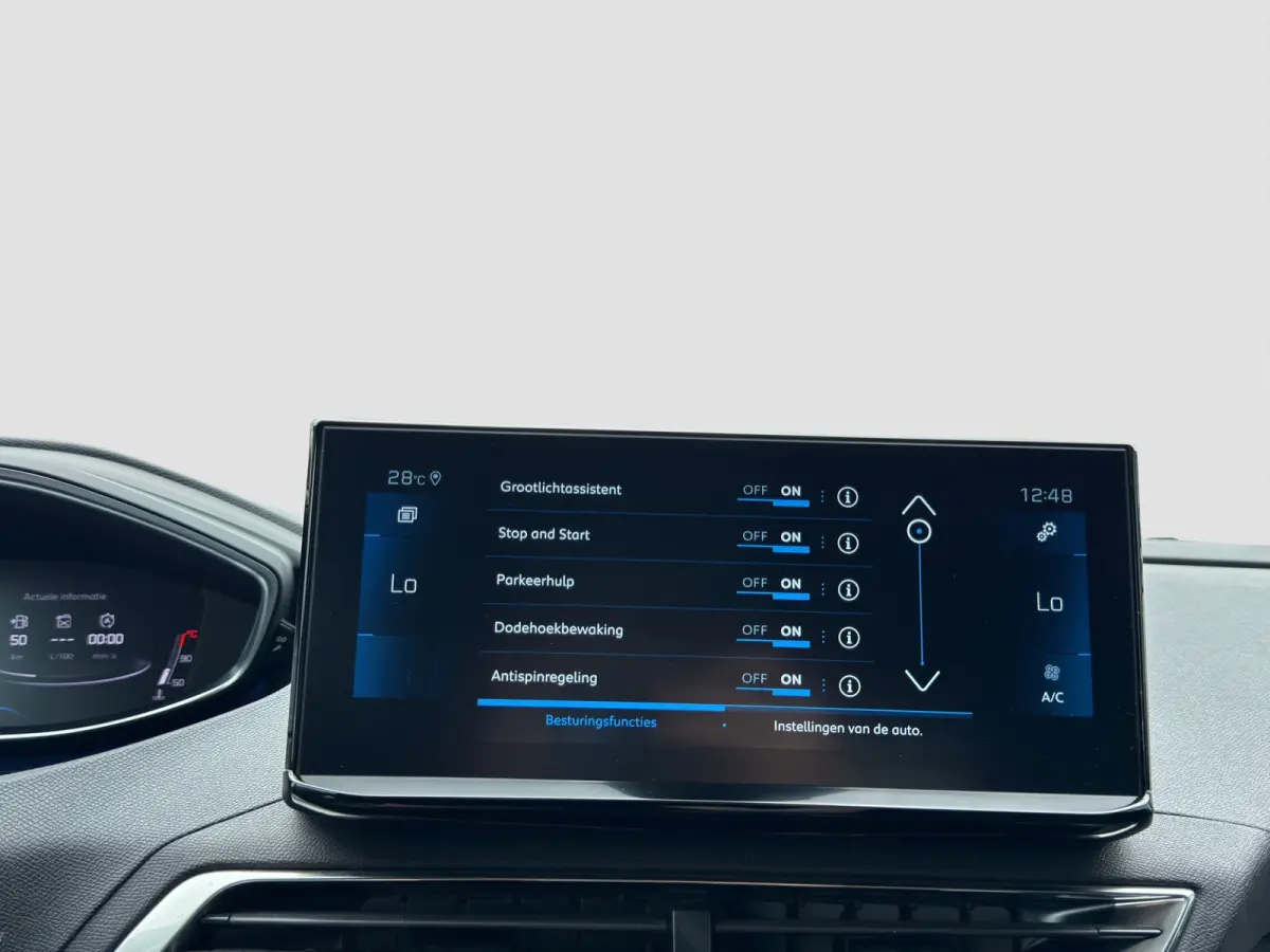 1.2 PureTech GT Black pack | Full map navigatie | Full LED | Keyless | Carplay/android auto | 19 inch lm velgen