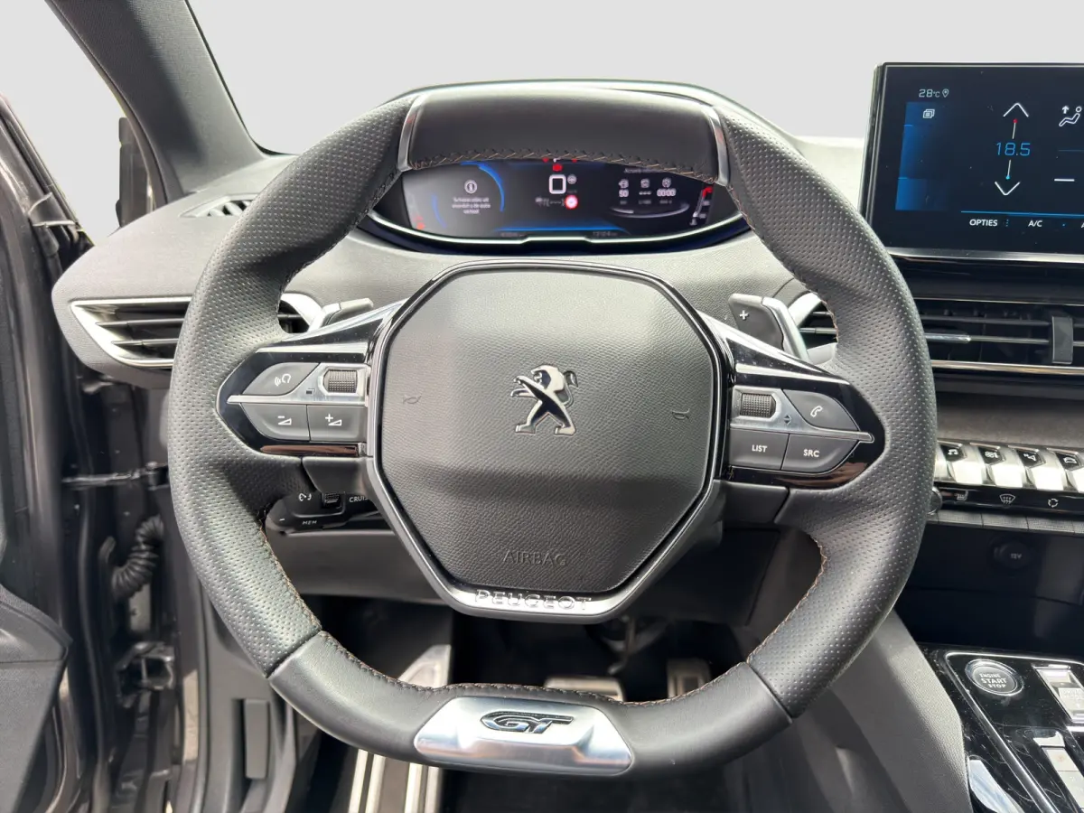1.2 PureTech GT Black pack | Full map navigatie | Full LED | Keyless | Carplay/android auto | 19 inch lm velgen