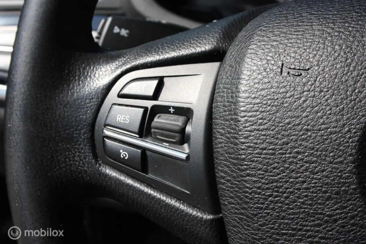 sDrive20i Exe, xenon, sporstoelen, comfort
