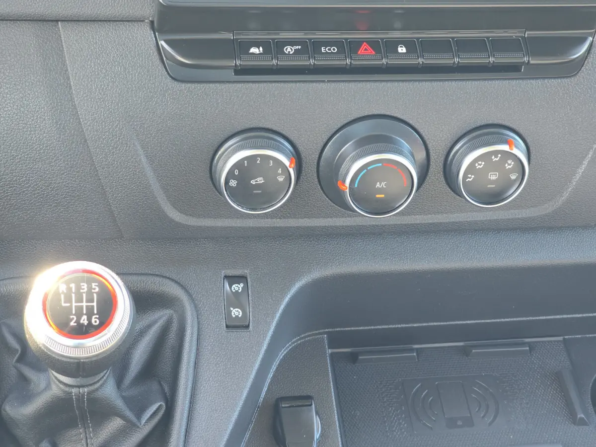 T35 2.3 dCi 145 L3 Lowliner - 145 Pk - Euro 6 - Airco - Cruise Control