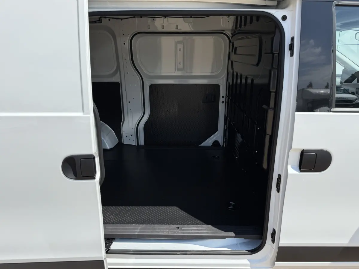 64 kWh 163PK Elektrisch! L1H1 335KM WLTP 360° Camera Dubbele schuifdeuren Snelladen Climate control Cruise control Carplay Laadkabel Parkeersensoren