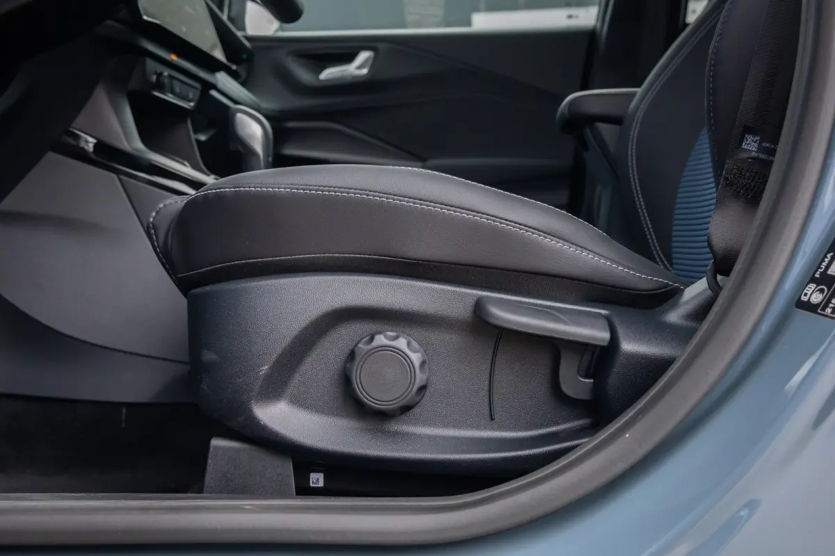 1.0 EcoBoost BlueCruise Edition | Matrix LED | 360 Camera | Sportonderstel | Winterpack | Bang& Olufsen | Adaptive Cruise Control | Apple Carplay/Android Auto | Achterbank in delen neerklapb