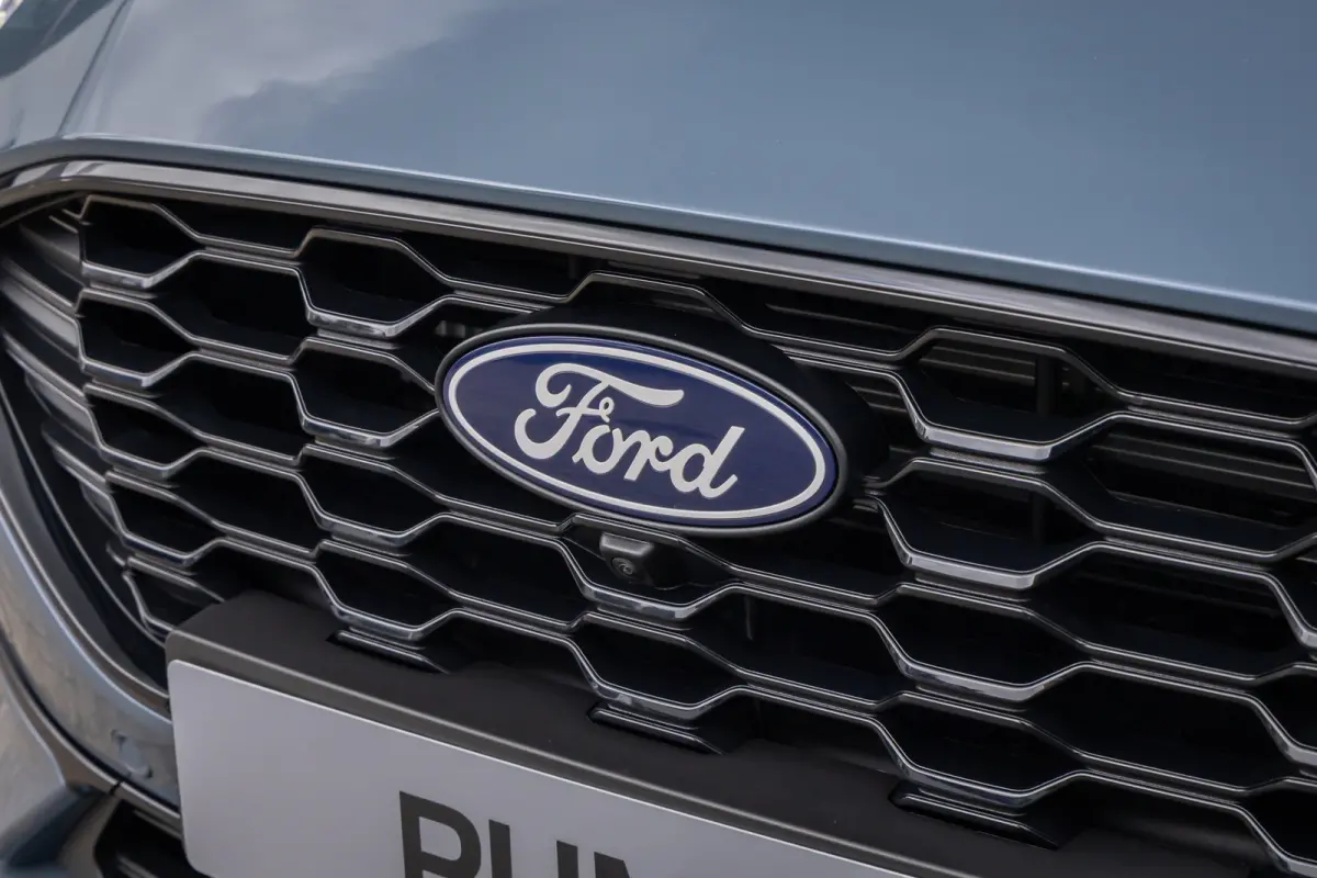 1.0 EcoBoost BlueCruise Edition | Matrix LED | 360 Camera | Sportonderstel | Winterpack | Bang& Olufsen | Adaptive Cruise Control | Apple Carplay/Android Auto | Achterbank in delen neerklapb