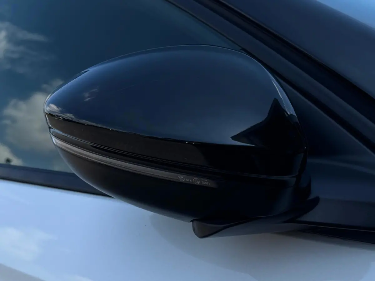 1.2 GS Line | LED | 360 Camera | Parksens | Carplay | Leder | Two Tone | NAP |