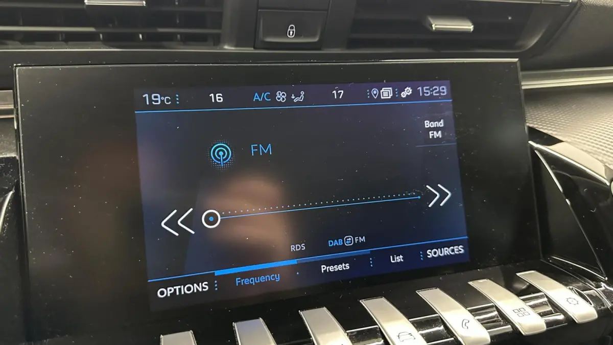 1.2 PureTech Active Pack Business AUTOMAAT TREKHAAK CAMERA CRUISE CARPLAY NAVI ECC.