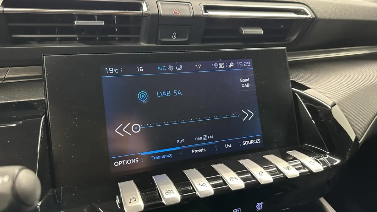 1.2 PureTech Active Pack Business AUTOMAAT TREKHAAK CAMERA CRUISE CARPLAY NAVI ECC.
