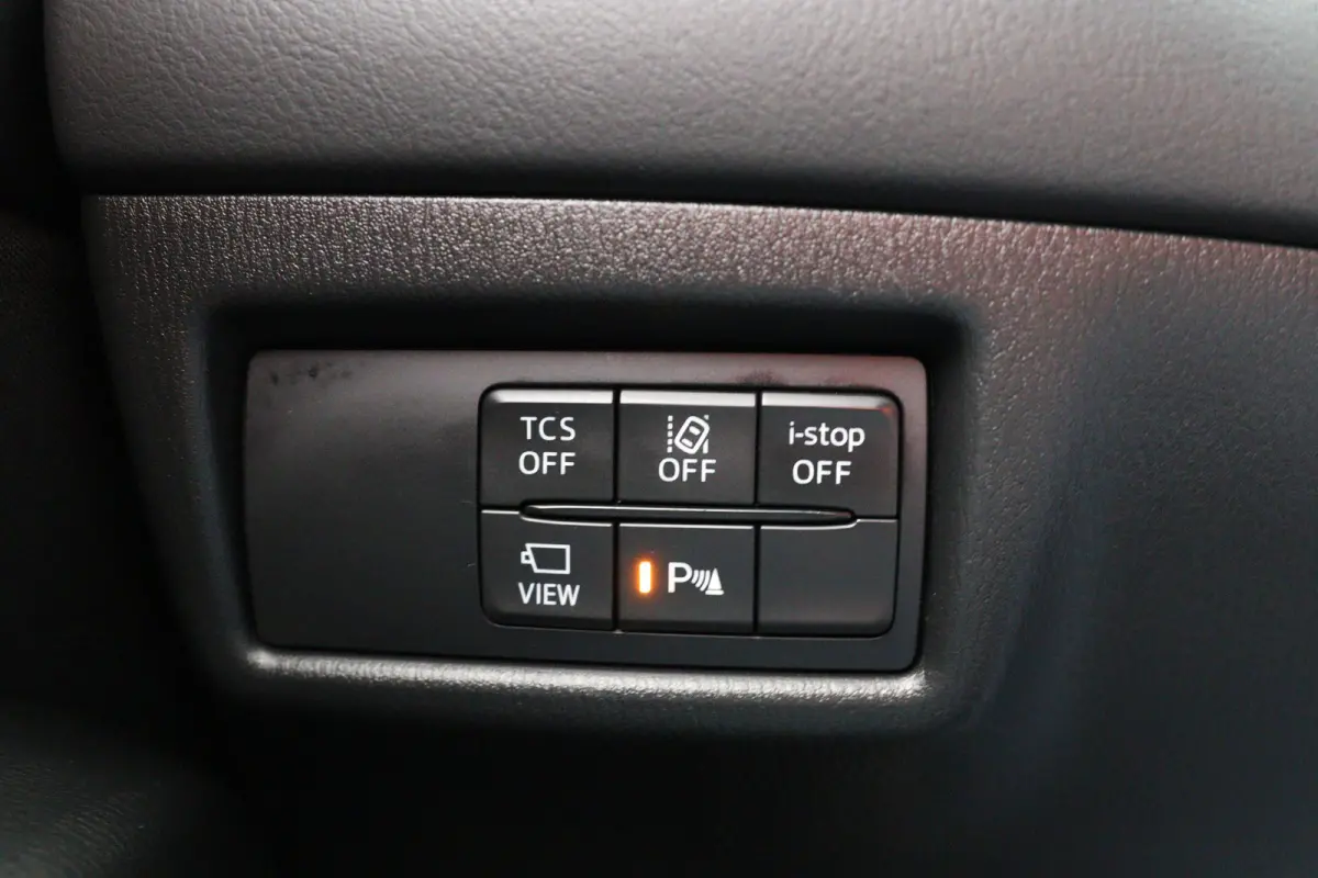2.0 SkyActiv-G 165 GT-M | Trekhaak | Head-Up Display | 360 Camera | Stoel-/Stuurverwarming | Climate Control | Navigatie | 19 inch velgen