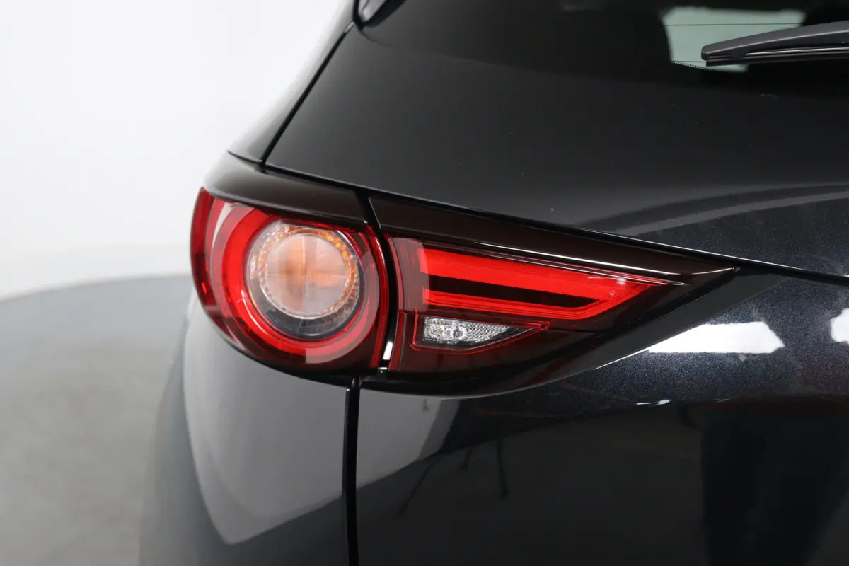 2.0 SkyActiv-G 165 GT-M | Trekhaak | Head-Up Display | 360 Camera | Stoel-/Stuurverwarming | Climate Control | Navigatie | 19 inch velgen