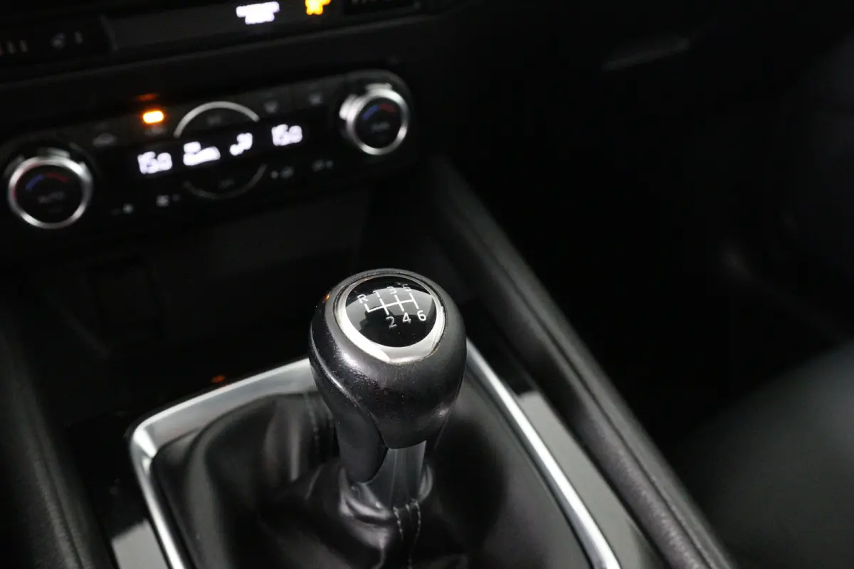 2.0 SkyActiv-G 165 GT-M | Trekhaak | Head-Up Display | 360 Camera | Stoel-/Stuurverwarming | Climate Control | Navigatie | 19 inch velgen