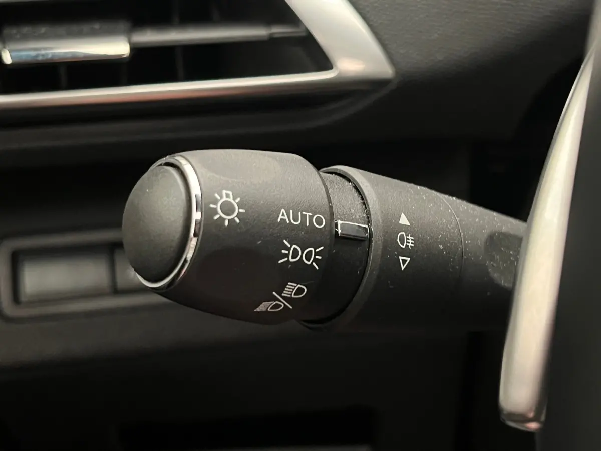 1.2 PureTech Blue Lease GT VOL!! | Panorama Dak | Alcantara stoelen met elek. verstelling en Massage | Stoelverwarming | Elek. Achterklep | Adaptieve Cruise | Carplay | Apple Carplay/Android