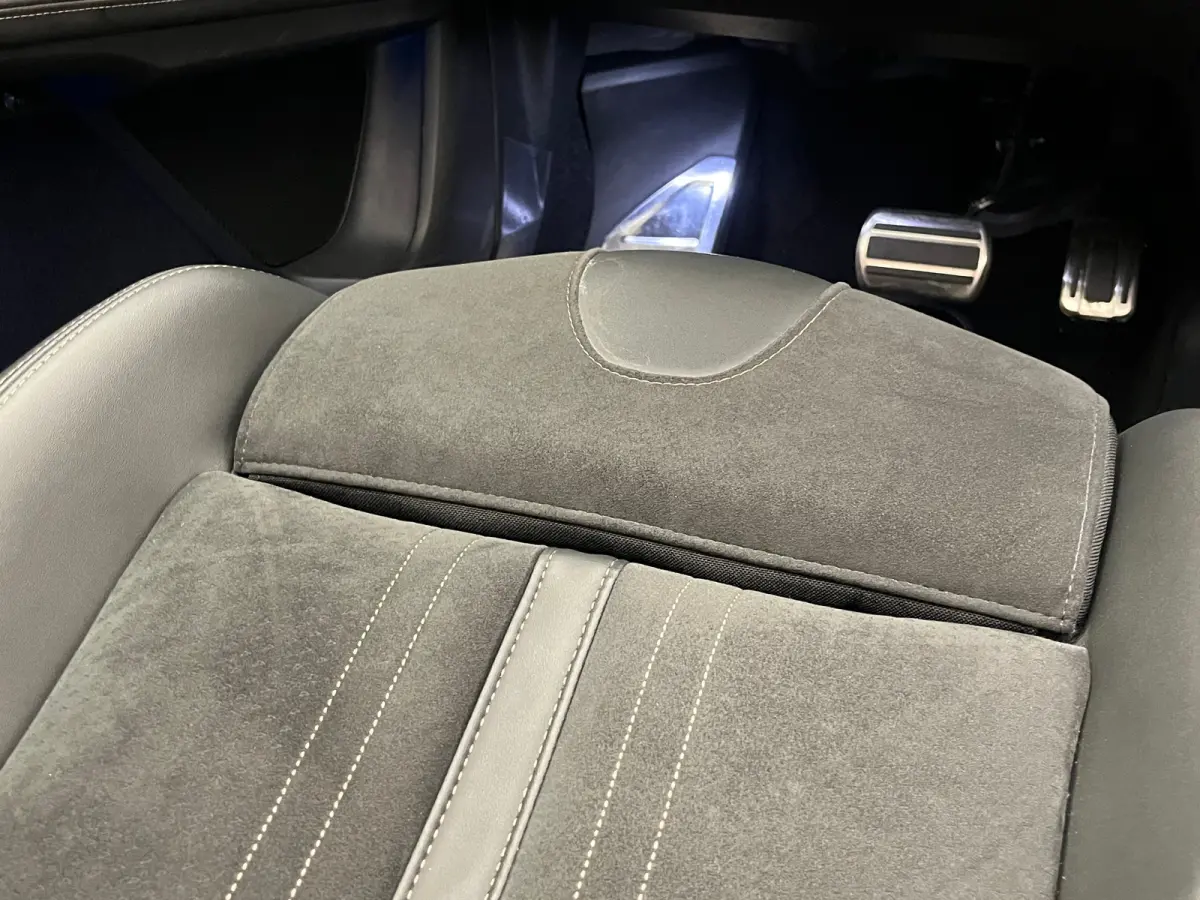 1.2 PureTech Blue Lease GT VOL!! | Panorama Dak | Alcantara stoelen met elek. verstelling en Massage | Stoelverwarming | Elek. Achterklep | Adaptieve Cruise | Carplay | Apple Carplay/Android