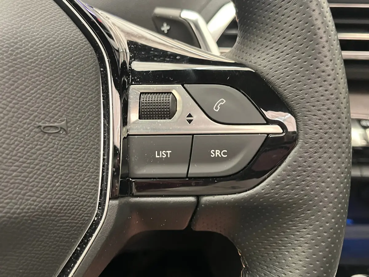 1.2 PureTech Blue Lease GT VOL!! | Panorama Dak | Alcantara stoelen met elek. verstelling en Massage | Stoelverwarming | Elek. Achterklep | Adaptieve Cruise | Carplay | Apple Carplay/Android