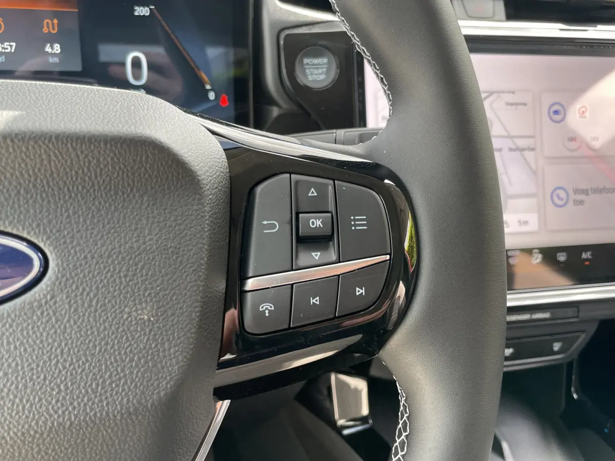 44KW | Winterpack | Cruise Control | Camera | CarPlay | Navi |