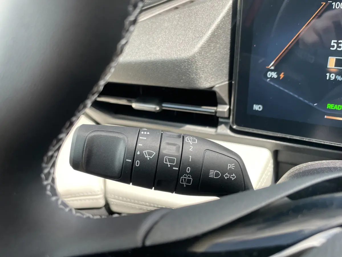 44KW | Winterpack | Cruise Control | Camera | CarPlay | Navi |