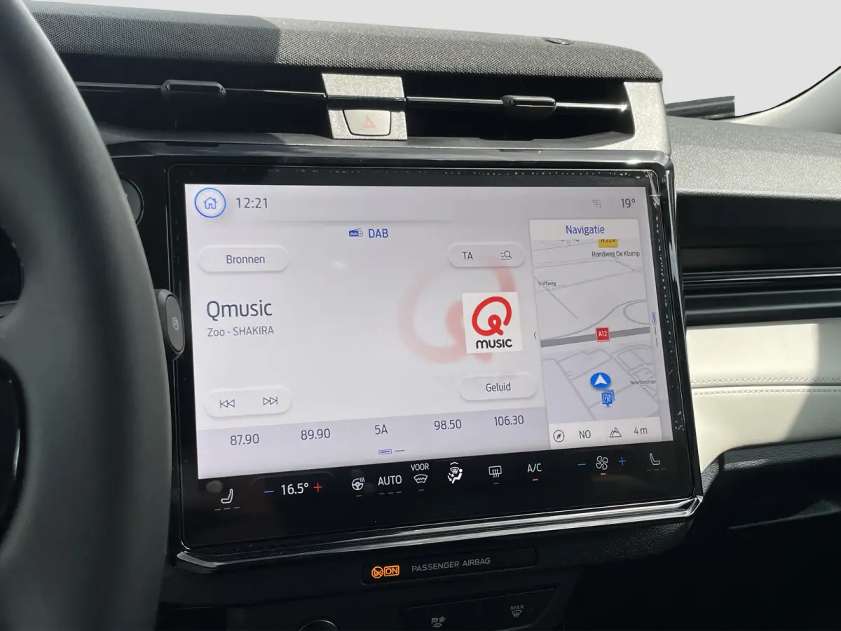 44KW | Winterpack | Cruise Control | Camera | CarPlay | Navi |