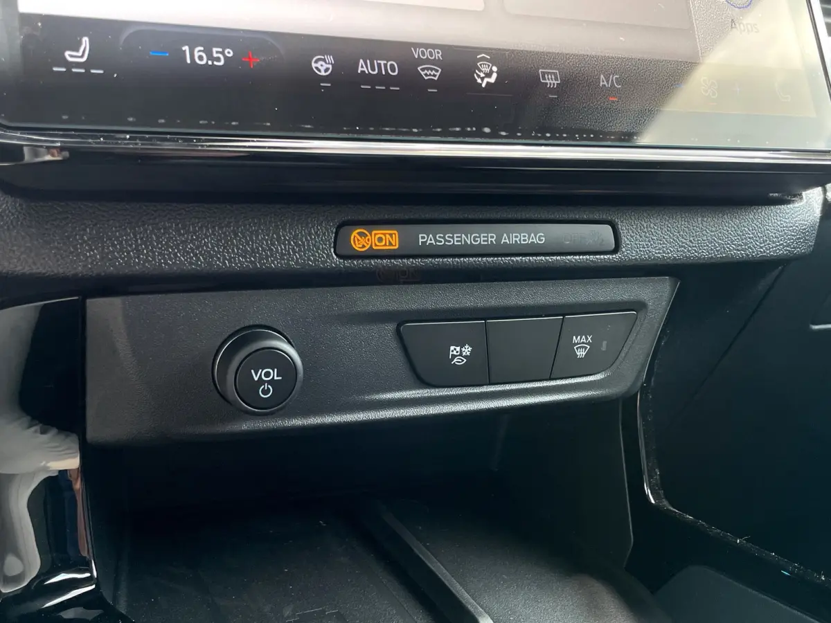 44KW | Winterpack | Cruise Control | Camera | CarPlay | Navi |