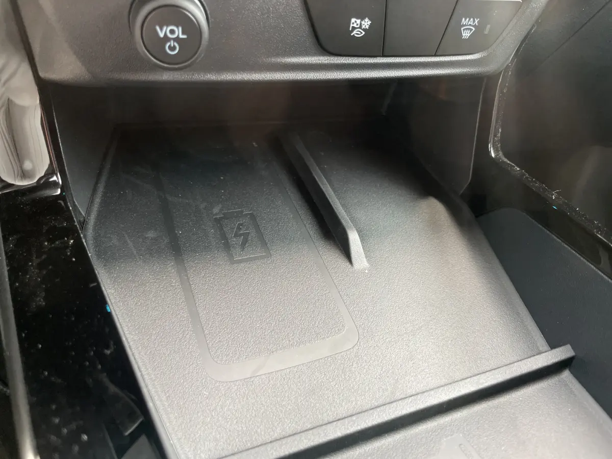 44KW | Winterpack | Cruise Control | Camera | CarPlay | Navi |