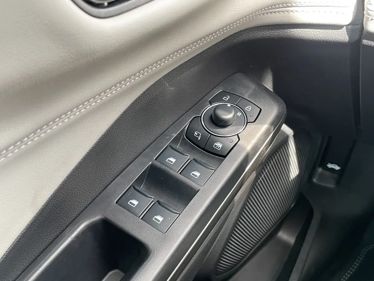 44KW | Winterpack | Cruise Control | Camera | CarPlay | Navi |