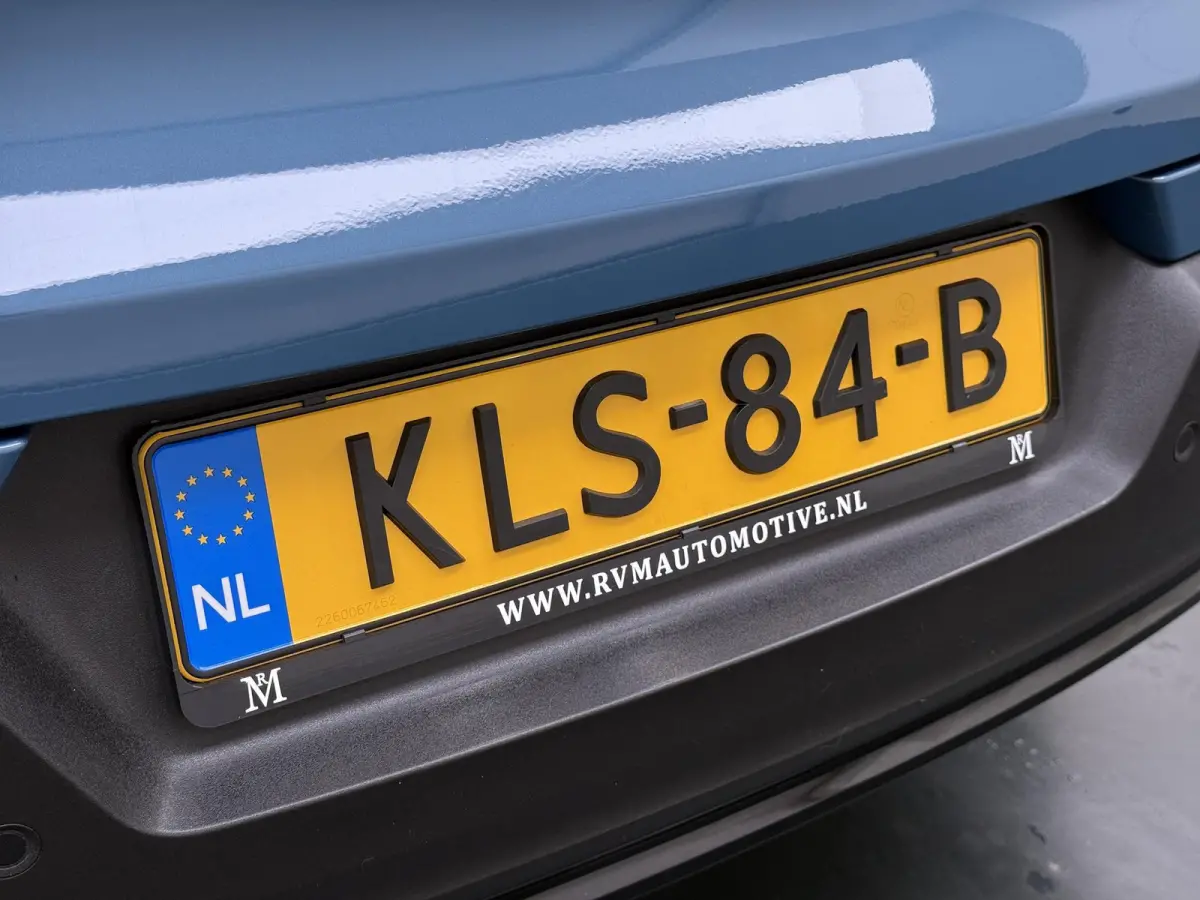 Recharge Core 69 kWh SOH 93%|VOLVO DEALER ONDERHOUDEN| ACHTERUITRIJCAMERA| PANORAMADAK| STOEL + STUURVERWARMING| RIJKLAARPRIJS INCL. 12 MAANDEN BOVAG GARANTIE|